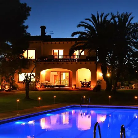 Sitges Colibri: Beach-nearby Oasis With Pool And Tennis Villa *